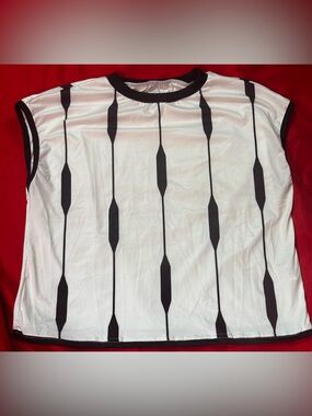 Unlisted Black and White Sleeveless Geometric Top